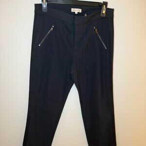 Rebecca Taylor black ankle cropped dress pants with front zipper pockets. Size 8